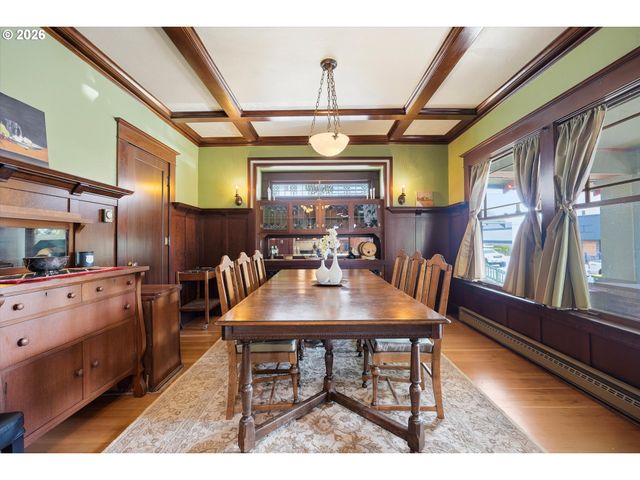 1811 21ST Ave, Forest Grove, OR 97116