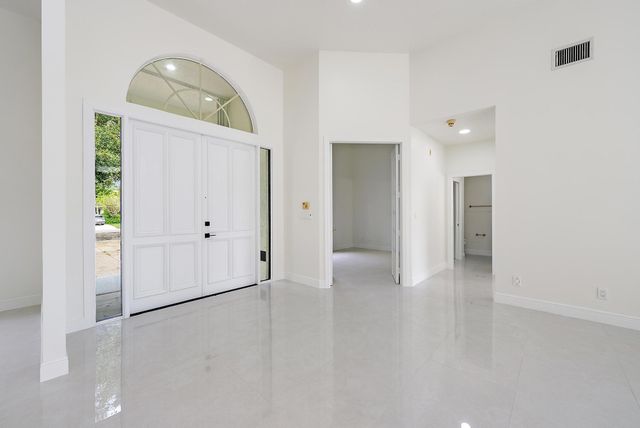 19558 Red Gum Trail, Jupiter, FL 33458