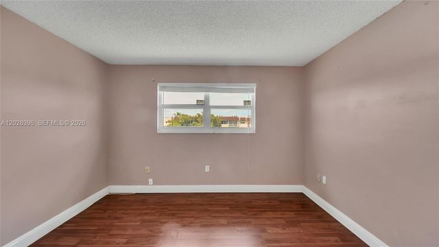2811 N Pine Island Rd 302, Sunrise, FL 33322