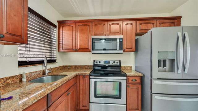 2811 N Pine Island Rd 302, Sunrise, FL 33322