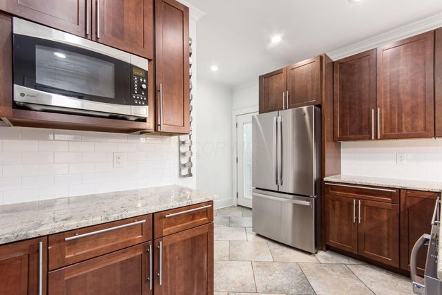 106 E Gates Street, Columbus, OH 43206