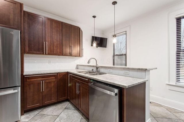 106 E Gates Street, Columbus, OH 43206