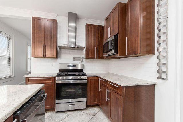 106 E Gates Street, Columbus, OH 43206