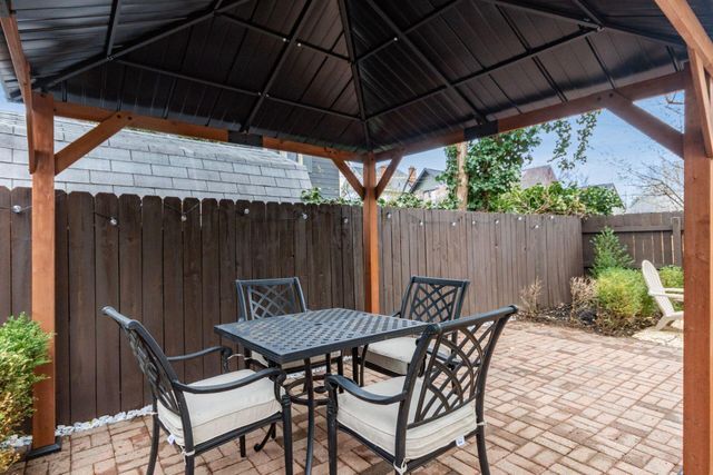 106 E Gates Street, Columbus, OH 43206