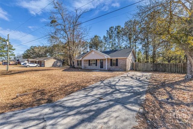166 W Kenny Drive, Hinesville, GA 31313