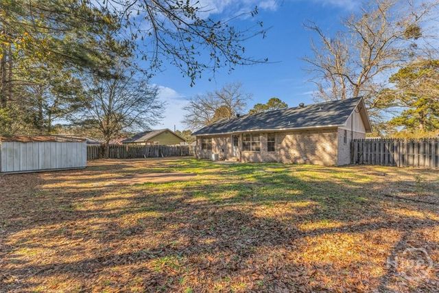 166 W Kenny Drive, Hinesville, GA 31313