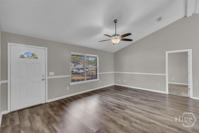 166 W Kenny Drive, Hinesville, GA 31313