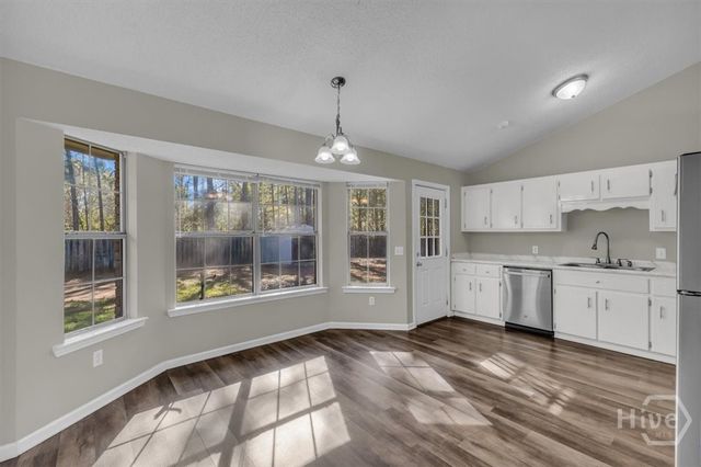 166 W Kenny Drive, Hinesville, GA 31313