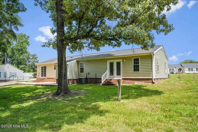 204 Wanda Drive, Pikeville, NC 27863