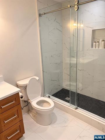 145 Tenafly Road, Tenafly, NJ 07670