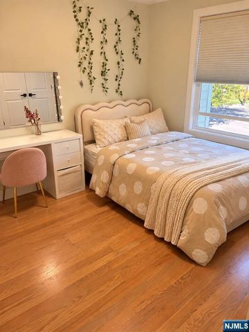 145 Tenafly Road, Tenafly, NJ 07670