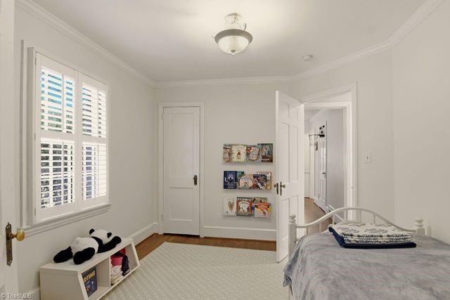 925 Oaklawn Avenue, Winston-salem, NC 27104