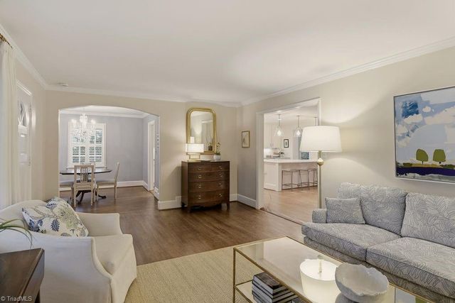 925 Oaklawn Avenue, Winston-salem, NC 27104