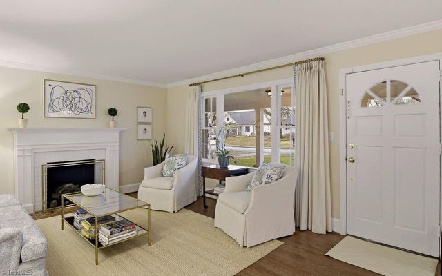 925 Oaklawn Avenue, Winston-salem, NC 27104