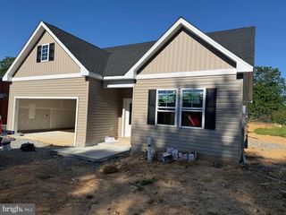 10918 CLINTON AVE, Hagerstown, MD 21740