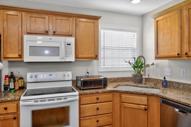 1208 Passage Mound Way, Lexington, KY 40509