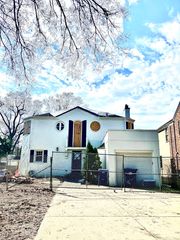 2201 Kenilworth Avenue, Wilmette, IL 60091