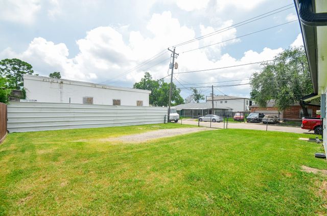 6425 Sidney Street, Houston, TX 77021