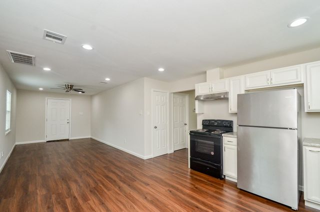 6425 Sidney Street, Houston, TX 77021