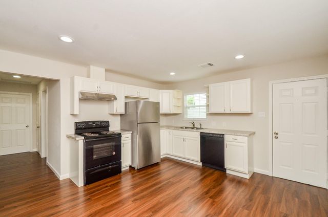 6425 Sidney Street, Houston, TX 77021