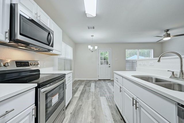 2320 Riddle RD A, Austin, TX 78748