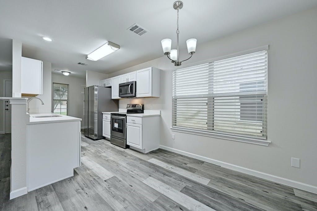 2320 Riddle RD A, Austin, TX 78748