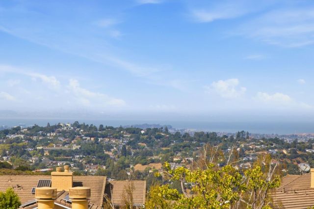 4 Meadowsweet Lane, San Carlos, CA 94070