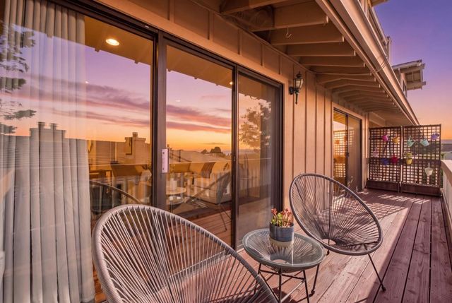 4 Meadowsweet Lane, San Carlos, CA 94070
