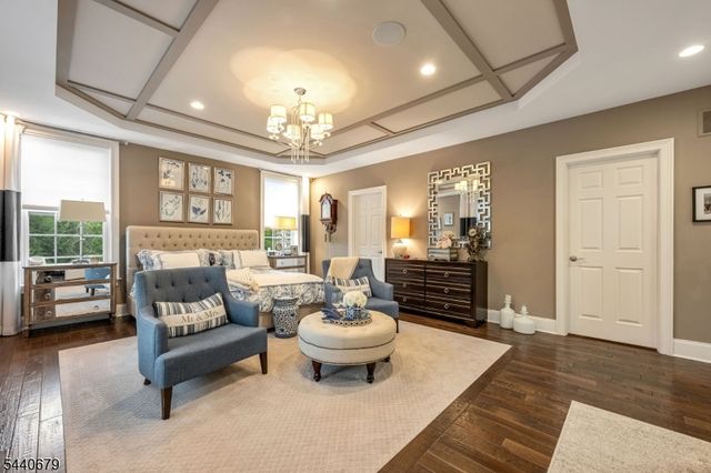 105 Van Cleef Dr, Readington Twp., NJ 08889