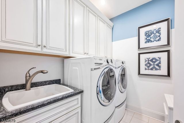 105 Van Cleef Dr, Readington Twp., NJ 08889