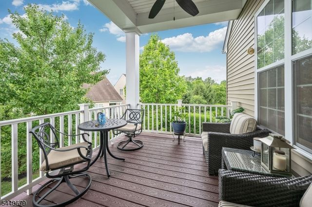 105 Van Cleef Dr, Readington Twp., NJ 08889