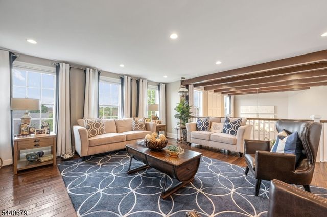 105 Van Cleef Dr, Readington Twp., NJ 08889