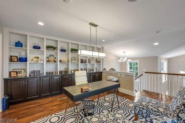 105 Van Cleef Dr, Readington Twp., NJ 08889