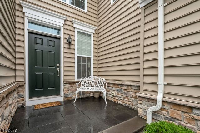 105 Van Cleef Dr, Readington Twp., NJ 08889