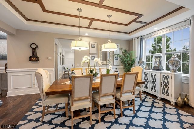 105 Van Cleef Dr, Readington Twp., NJ 08889