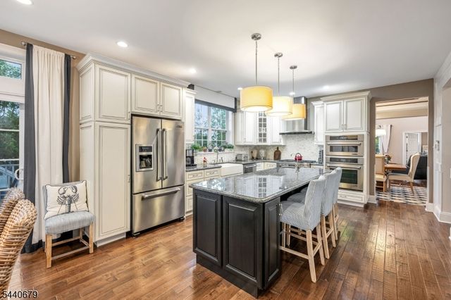 105 Van Cleef Dr, Readington Twp., NJ 08889
