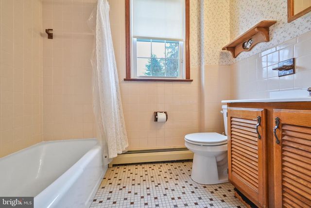 530 GRAND AVE, Havertown, PA 19083