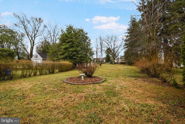 530 GRAND AVE, Havertown, PA 19083