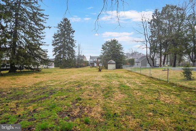 530 GRAND AVE, Havertown, PA 19083