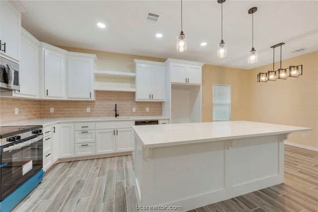 753 Bruin Trace, Bryan, TX 77803