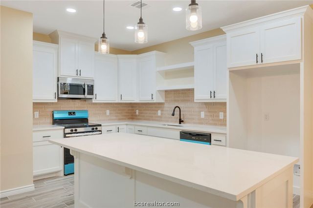 753 Bruin Trace, Bryan, TX 77803