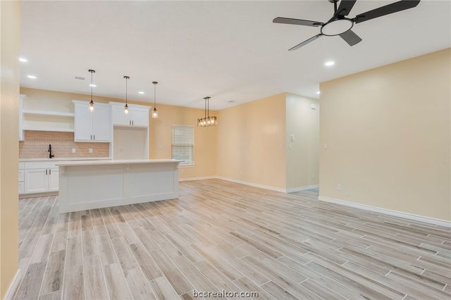 753 Bruin Trace, Bryan, TX 77803