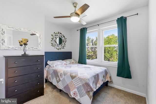 5520 BASS PL SE, Washington, DC 20019