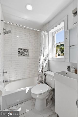 5520 BASS PL SE, Washington, DC 20019
