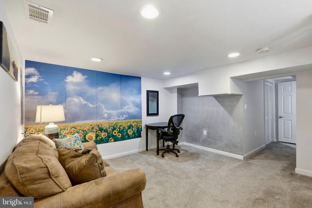 5520 BASS PL SE, Washington, DC 20019