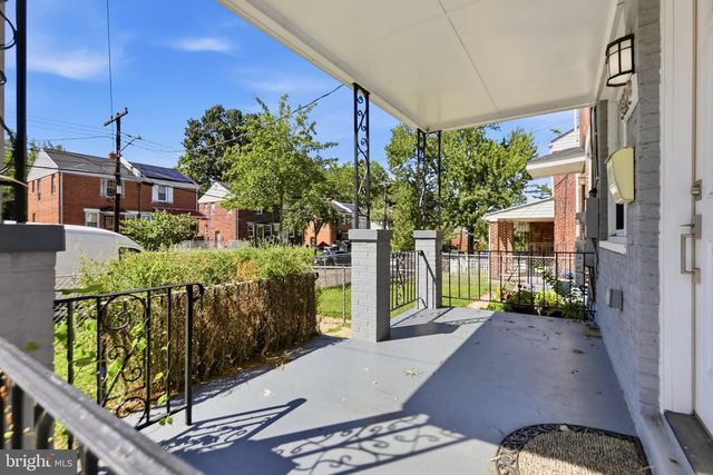 5520 BASS PL SE, Washington, DC 20019