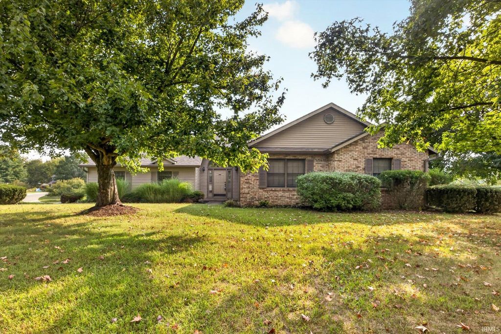 2700 E Crabapple Circle, Bloomington, IN 47401