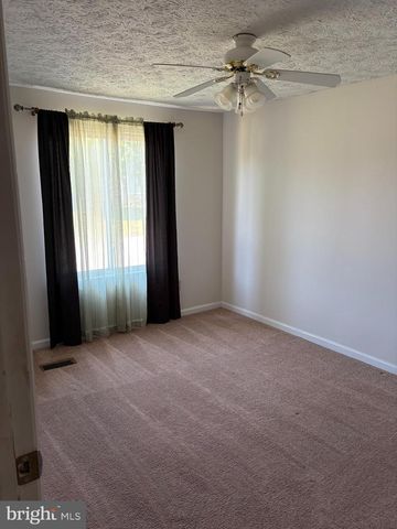 45530 STABLEMATES CT, Sterling, VA 20164