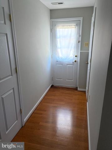 45530 STABLEMATES CT, Sterling, VA 20164
