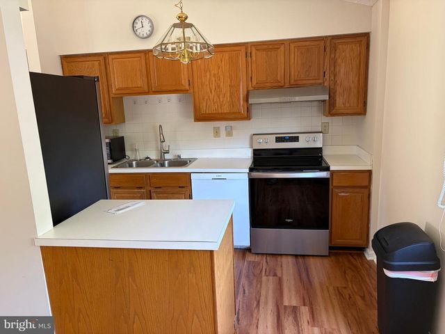 45530 STABLEMATES CT, Sterling, VA 20164